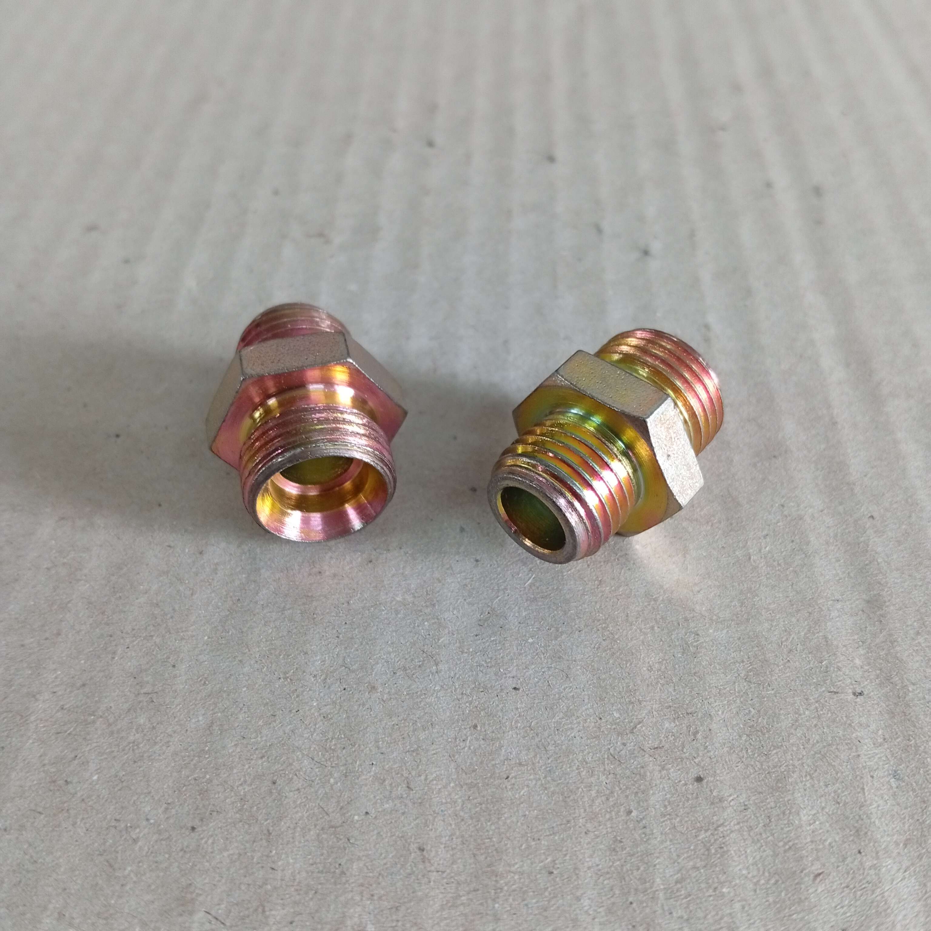 Hrdlo redukční M14x1,5 / M16x1,5 - rovné čelo / konus