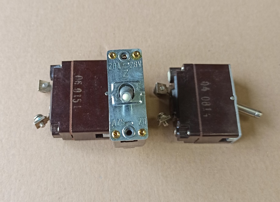 Jistič AZS-20A / 28V