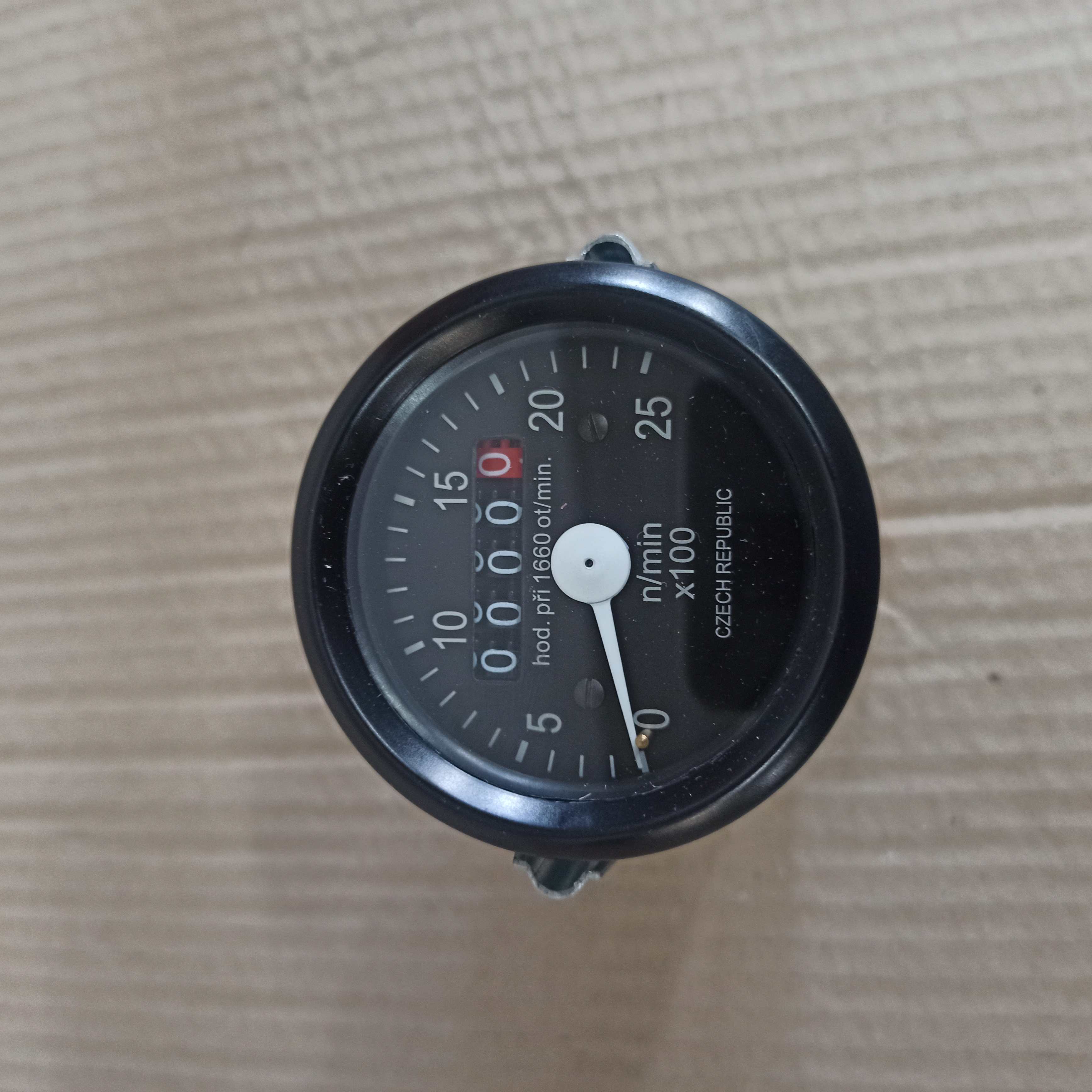 Otáčkoměr T815 s počítadlem motohodin, pr. 60mm