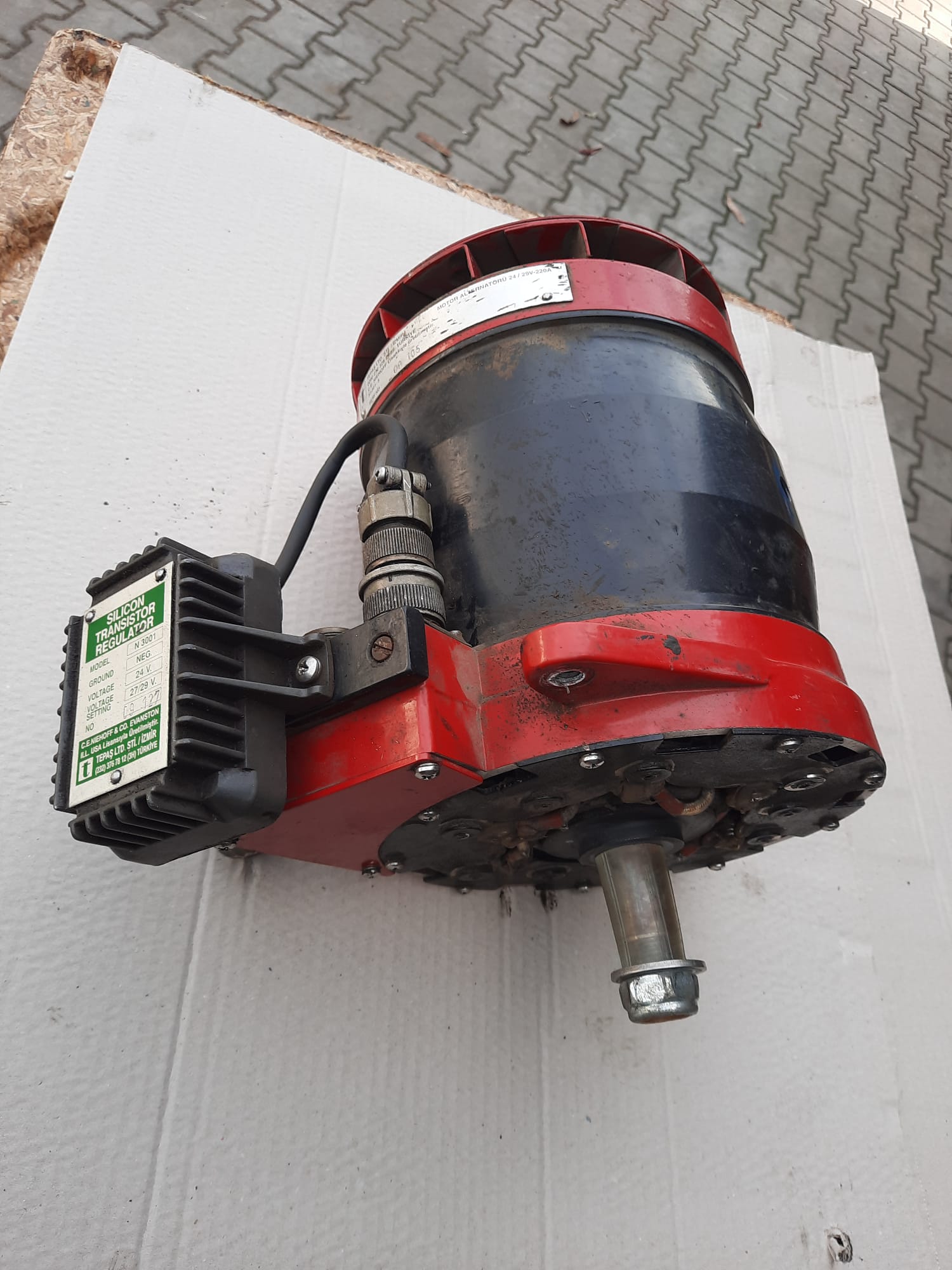Alternátor TEPAS 28V/220A - použitý