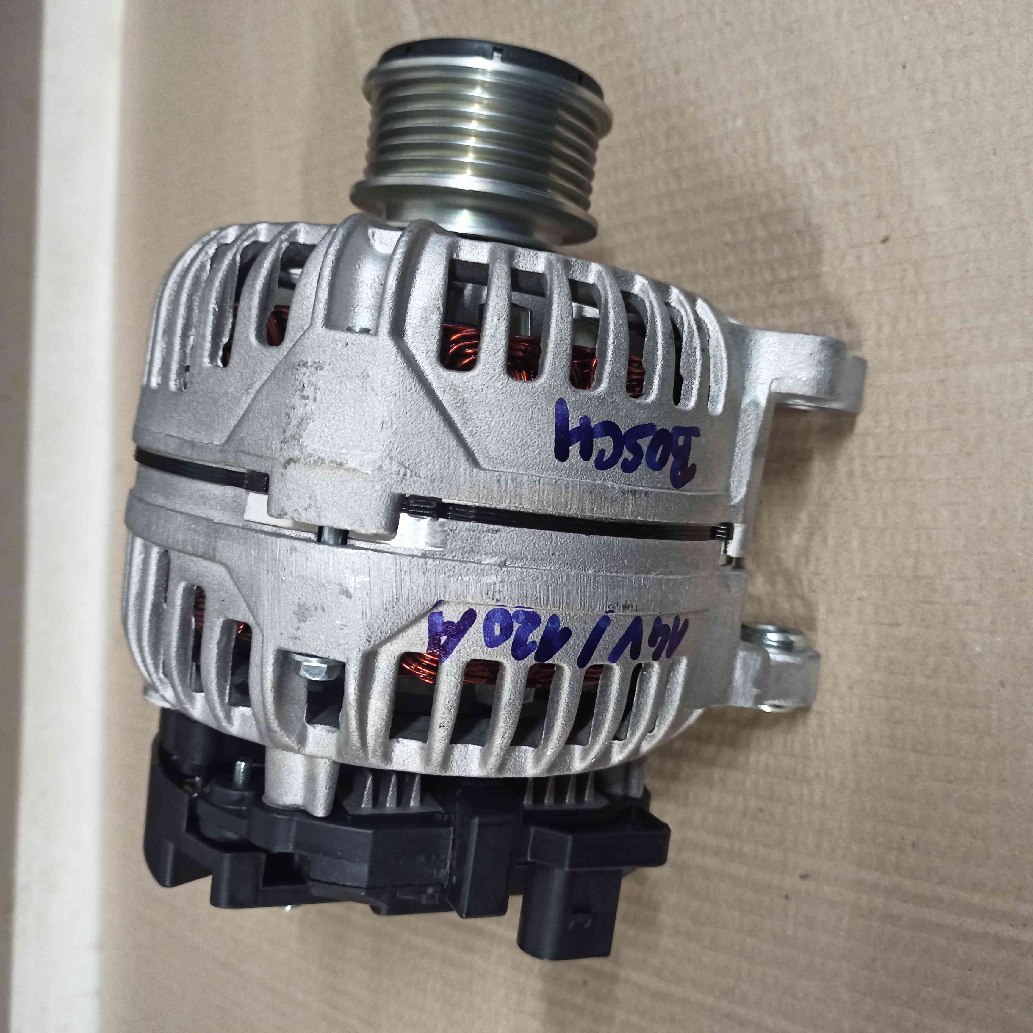 Alternátor Bosch 14V/120A - LRD, Defender 90/110, Škoda, Audi