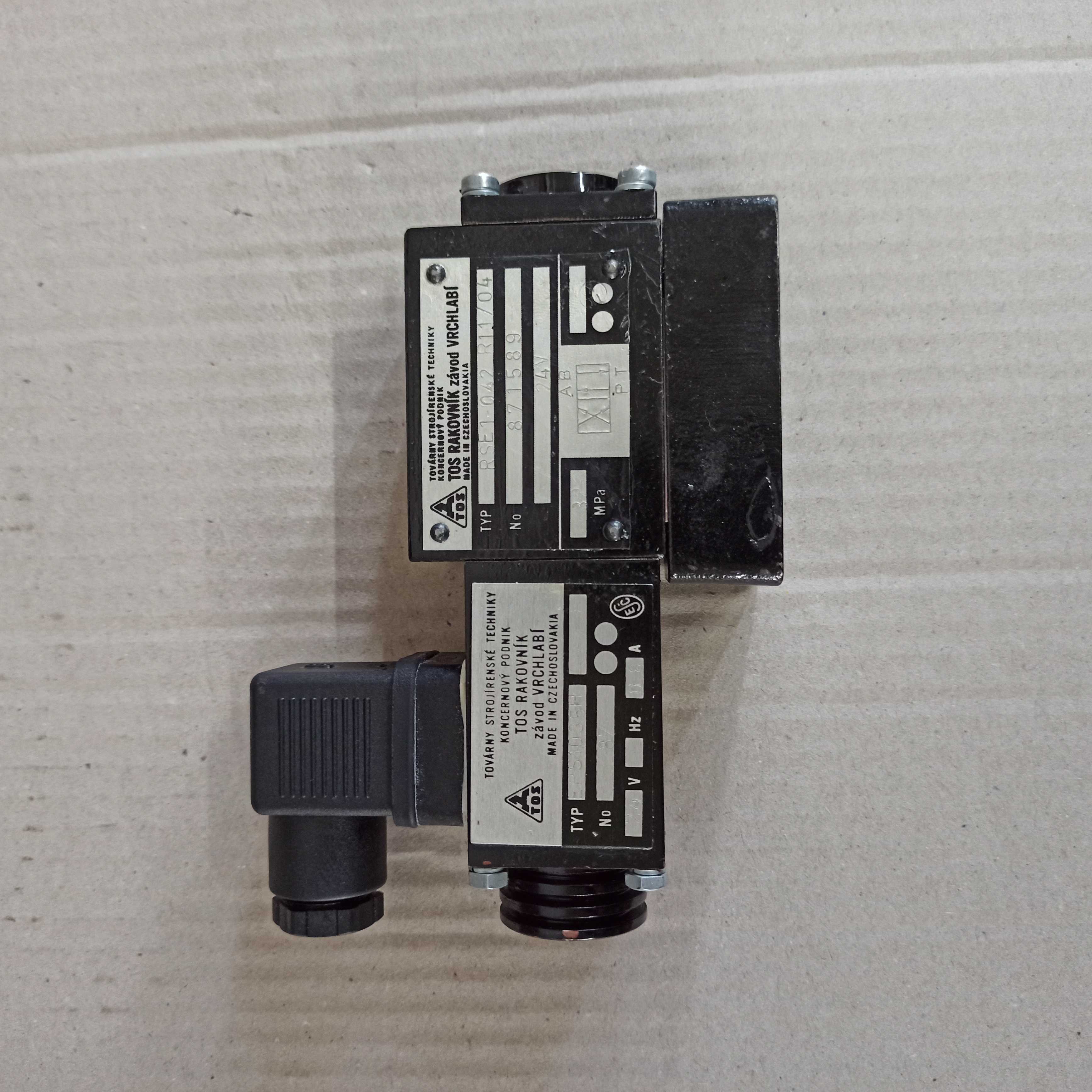 Elektromagnetický rozvaděč RSE1-042R11/00 - 24V