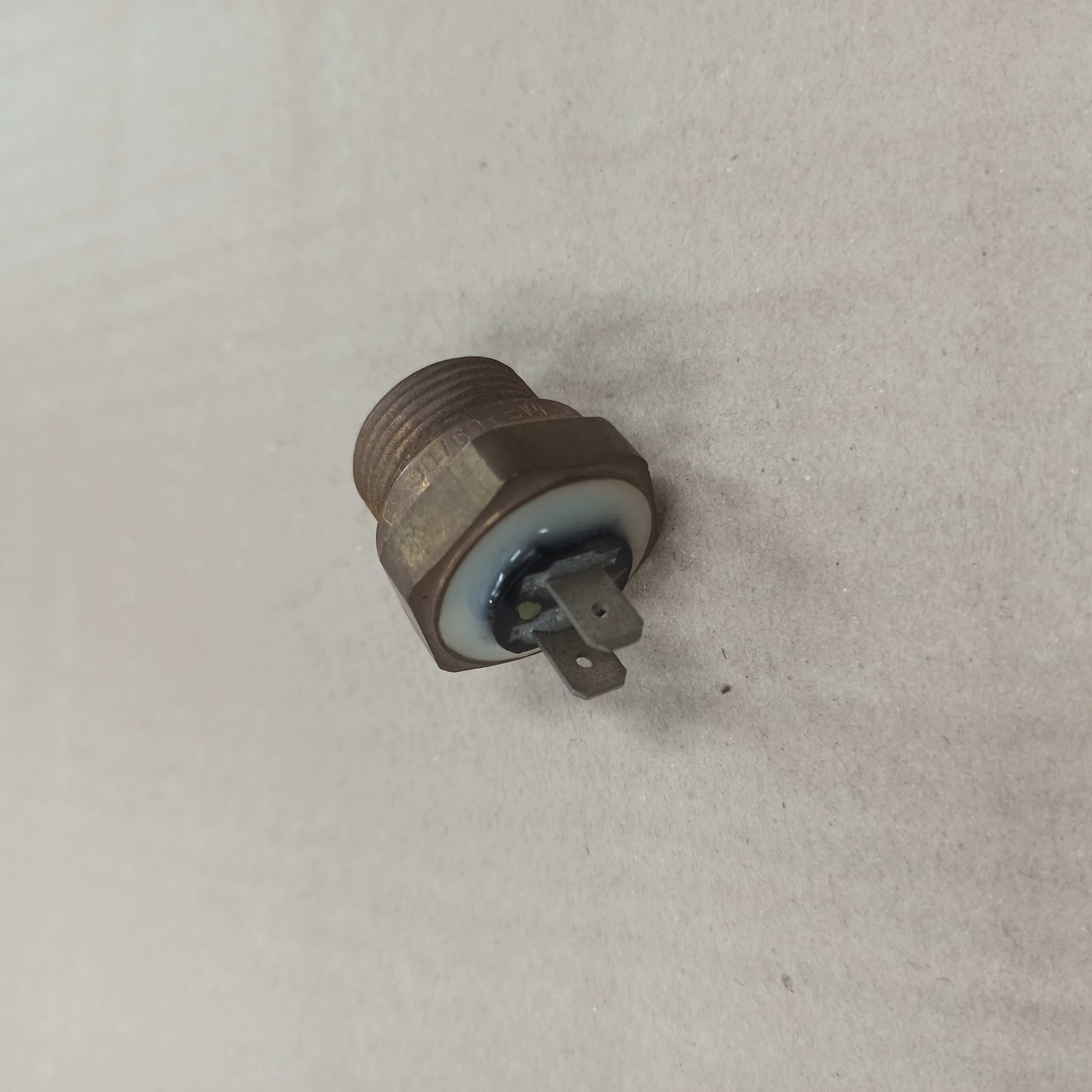 Termostat spínací TH 472 ZD - 95°C / Liaz, Karosa, Škoda 105-130