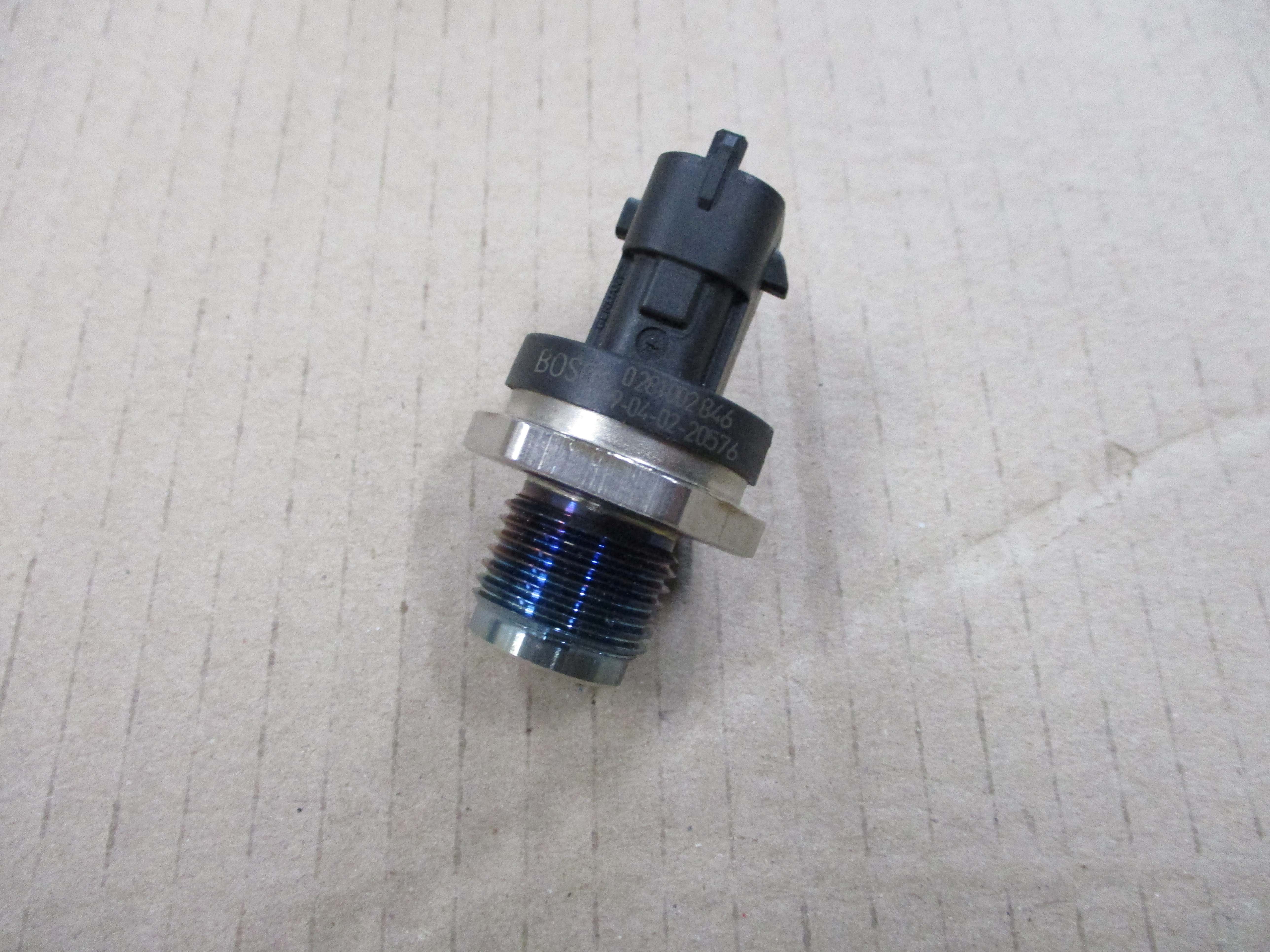 Snímač tlaku paliva BOSCH 0 281 002 846 - Iveco, DAF, SOR