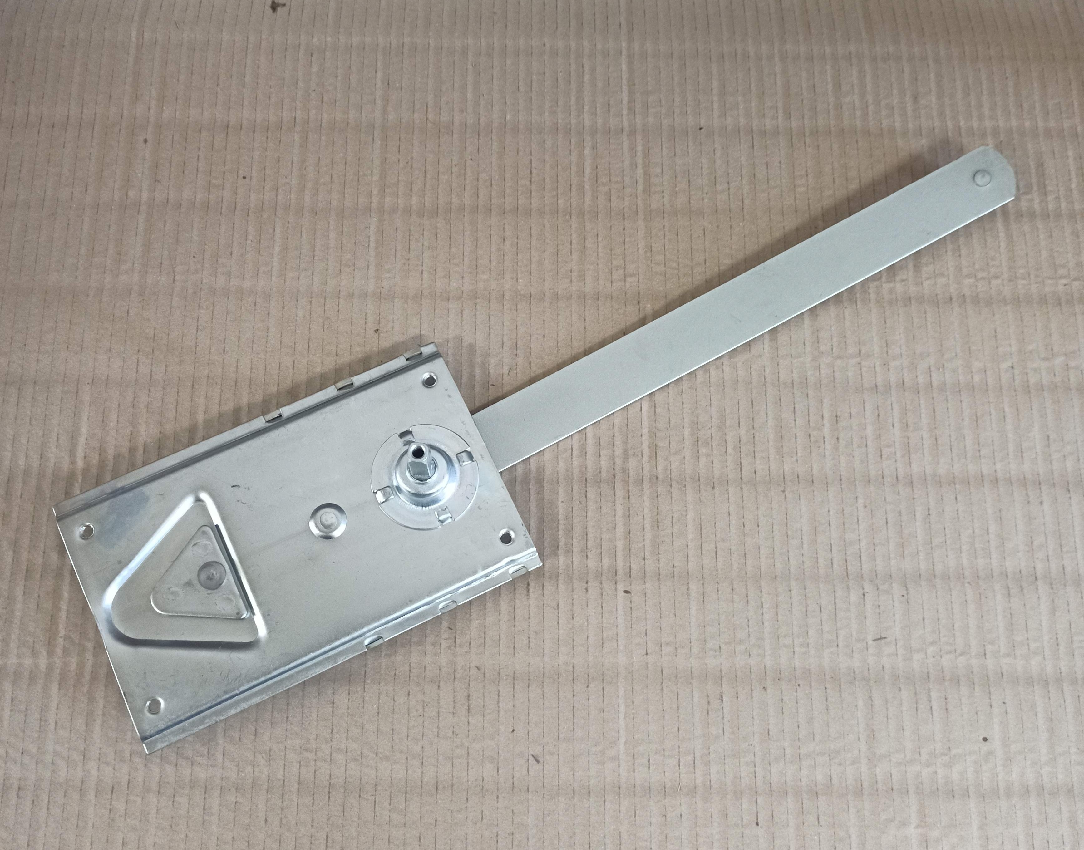 Spouštěč okna T815