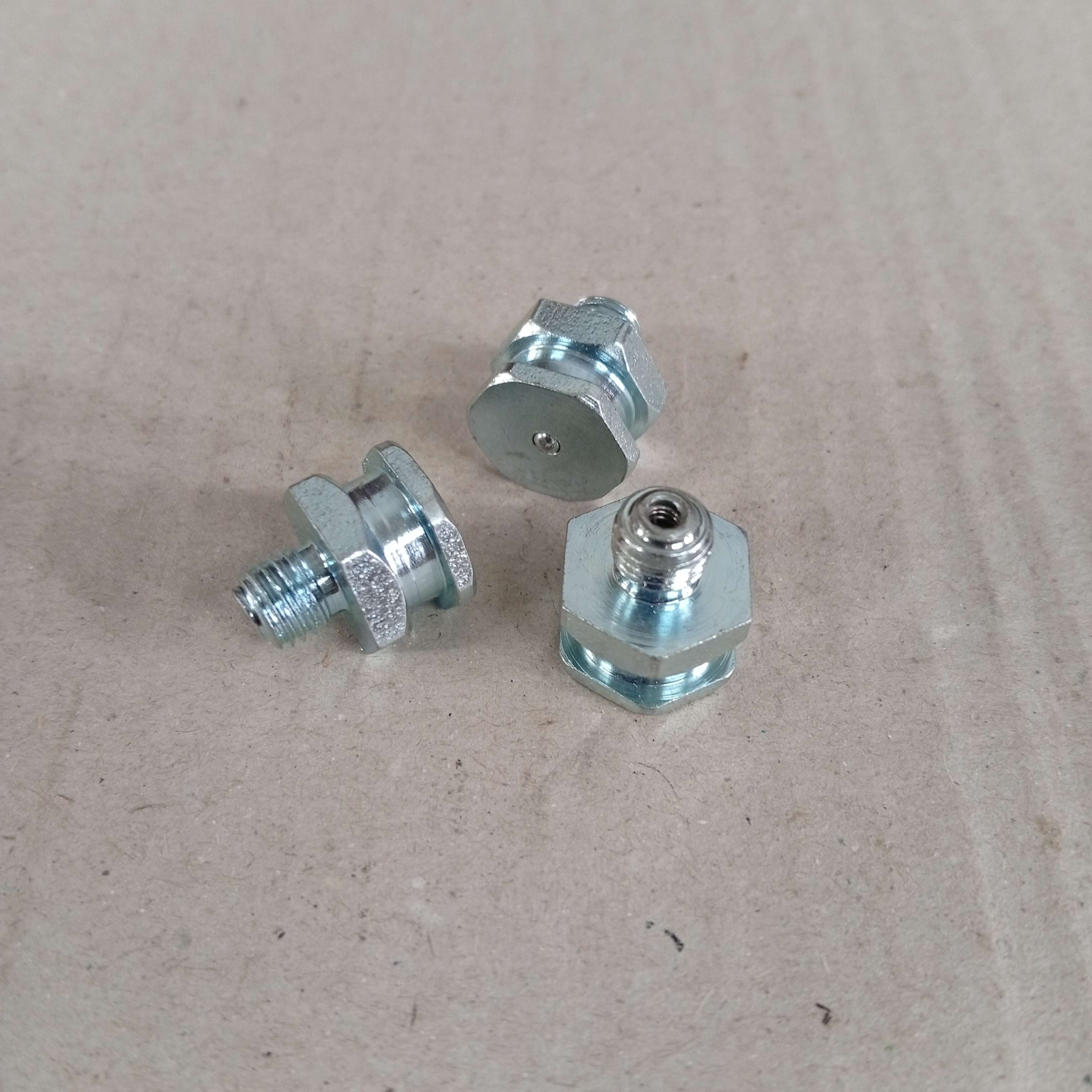 Maznička M8x1 šestihran