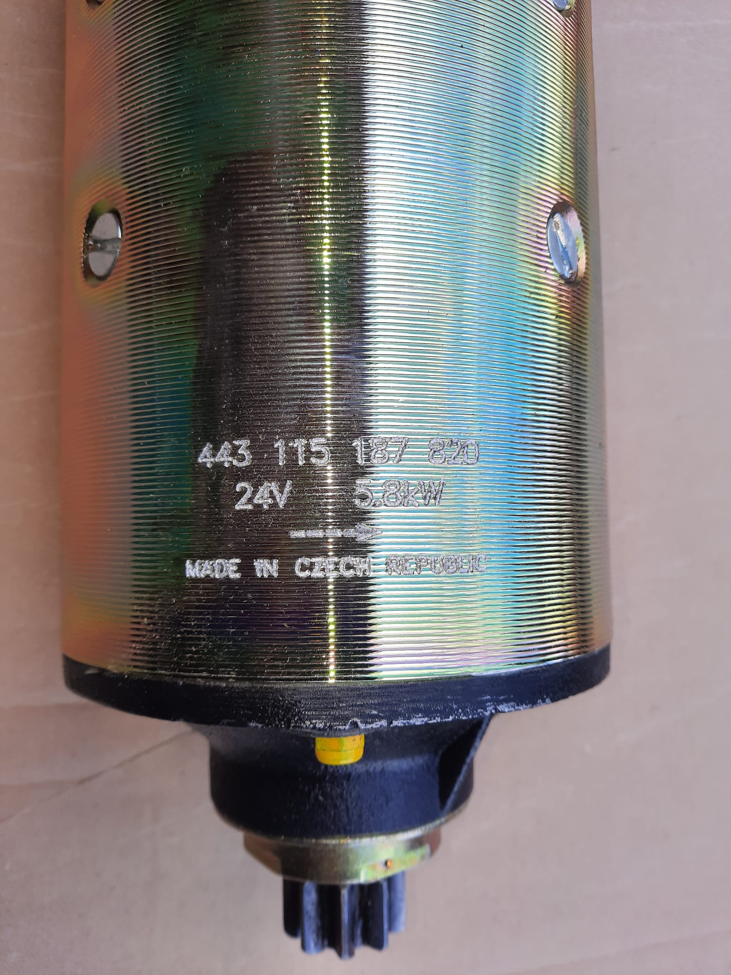 Startér 24V/5,8kW - T813 vodotěsný - 9 zubů, 4 vývody