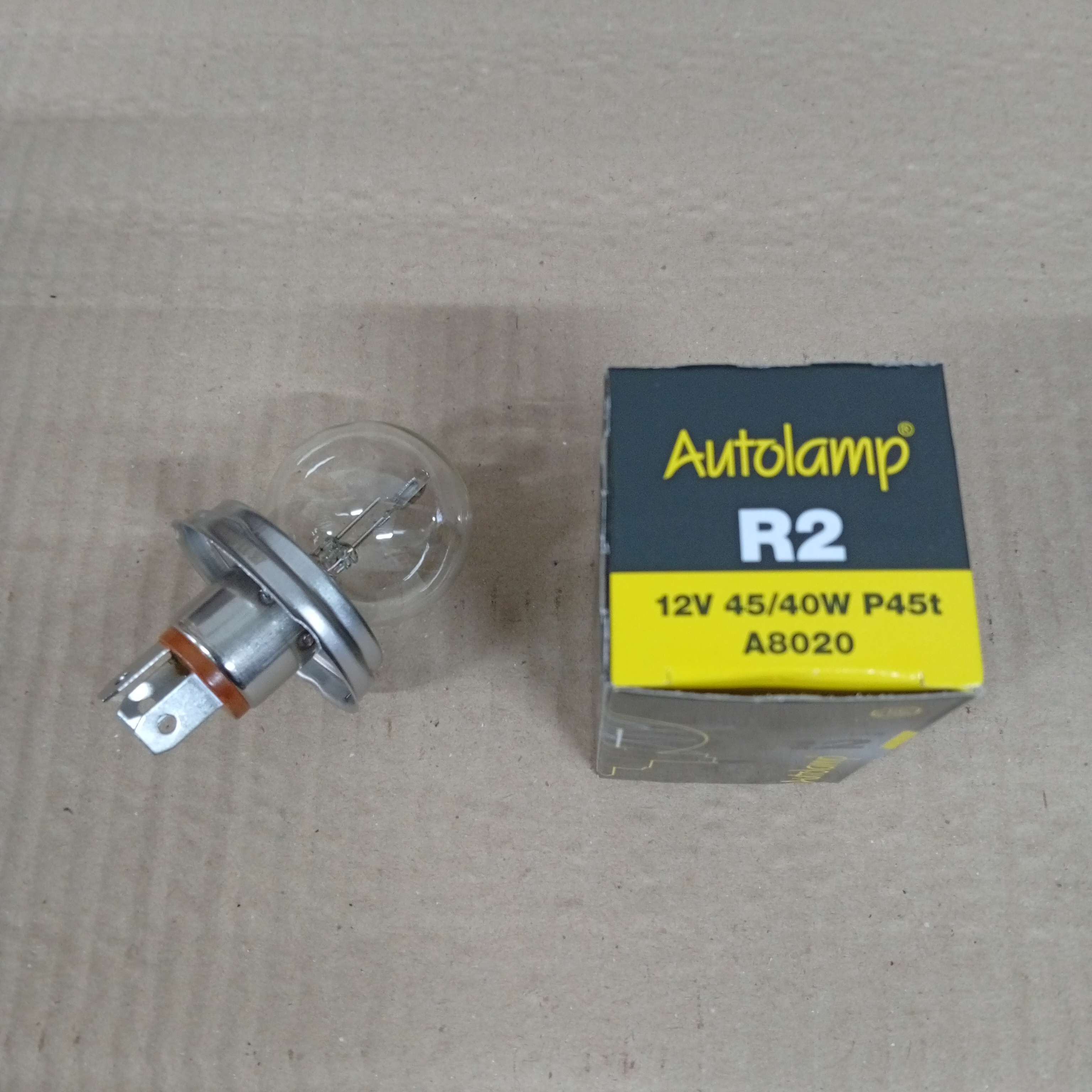Žárovka Autolamp 12V 45/40W P45t kulatá