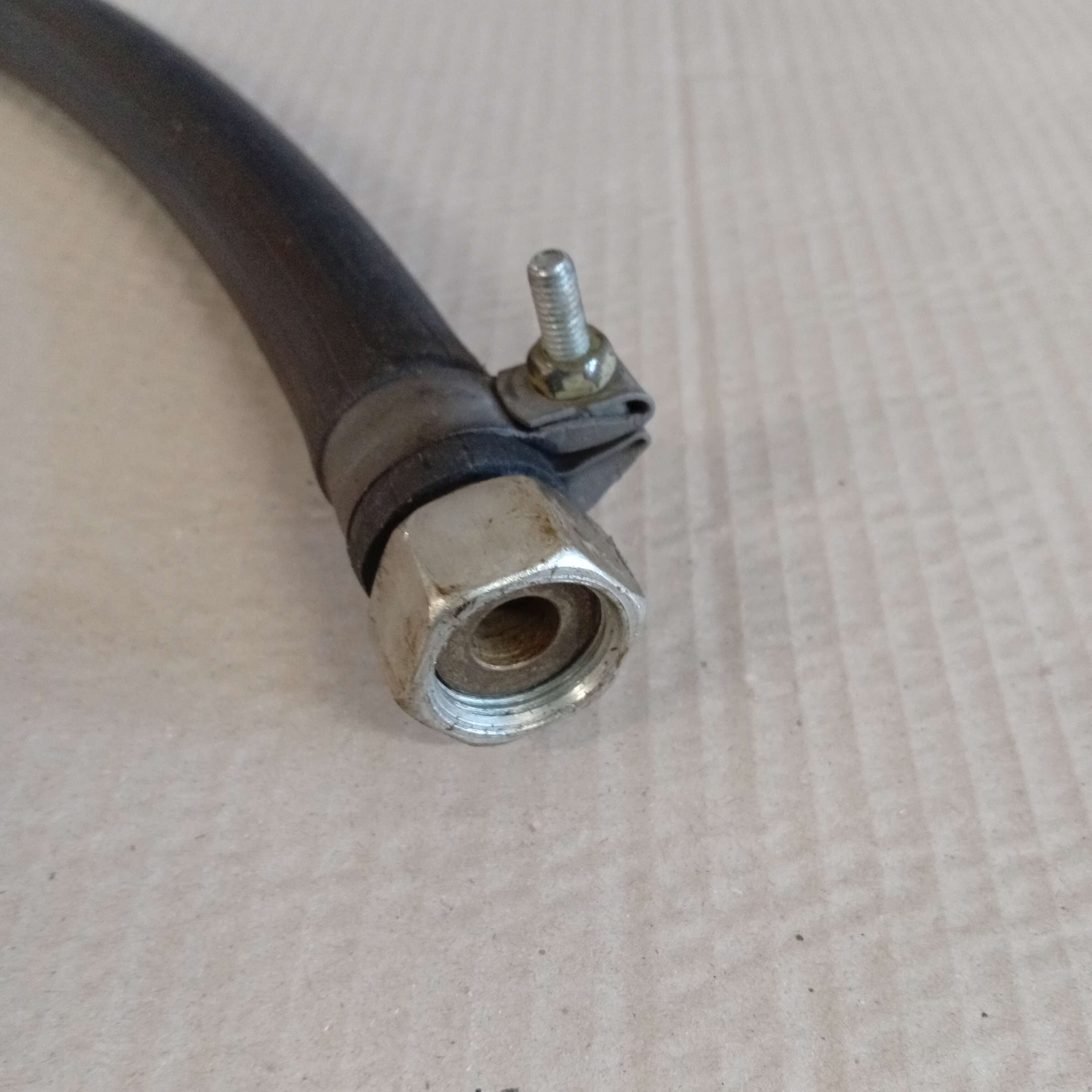 Hadice vzduchová 13x690 mm