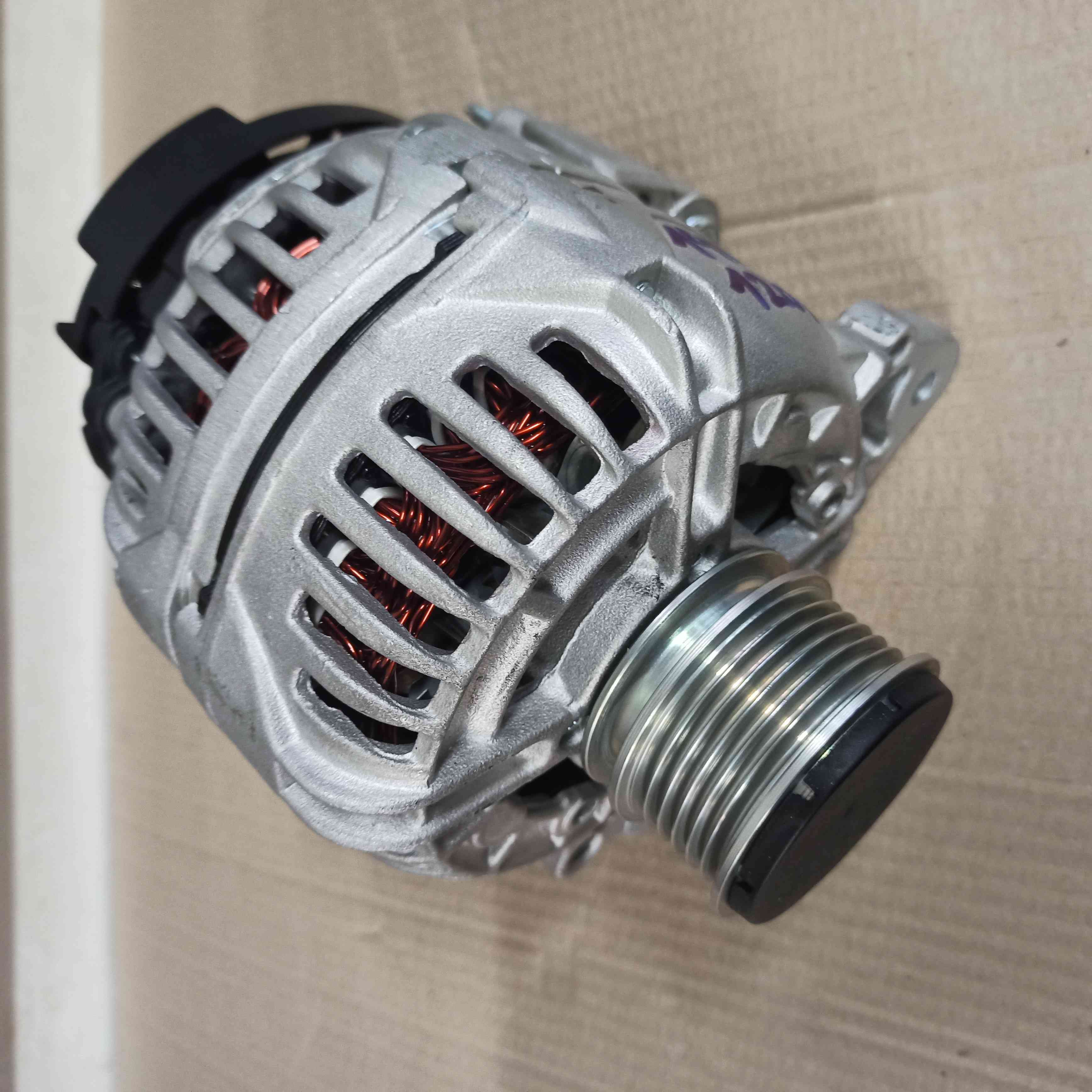 Alternátor Bosch 14V/120A - LRD, Defender 90/110, Škoda, Audi