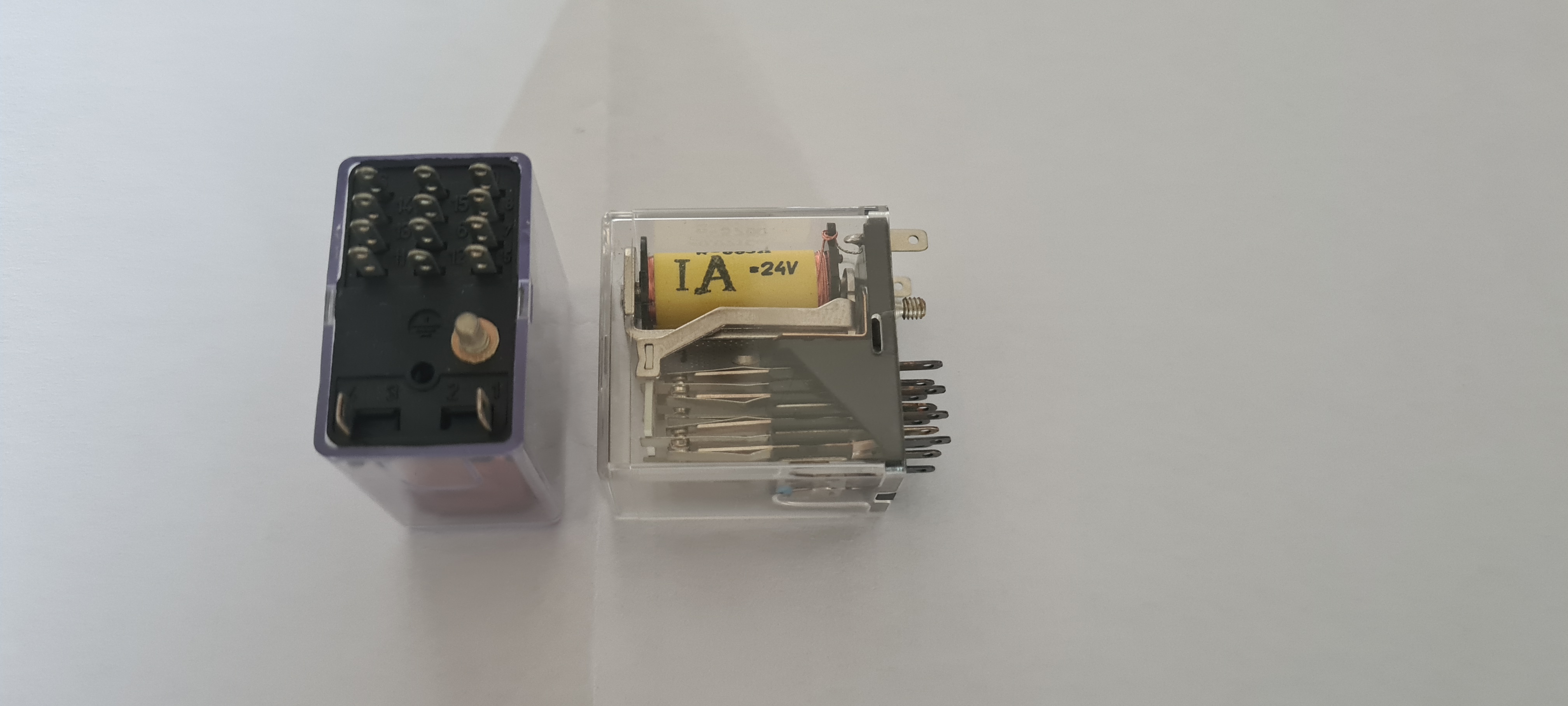 Relé LUN 2621.5/513.611.713 - 24V