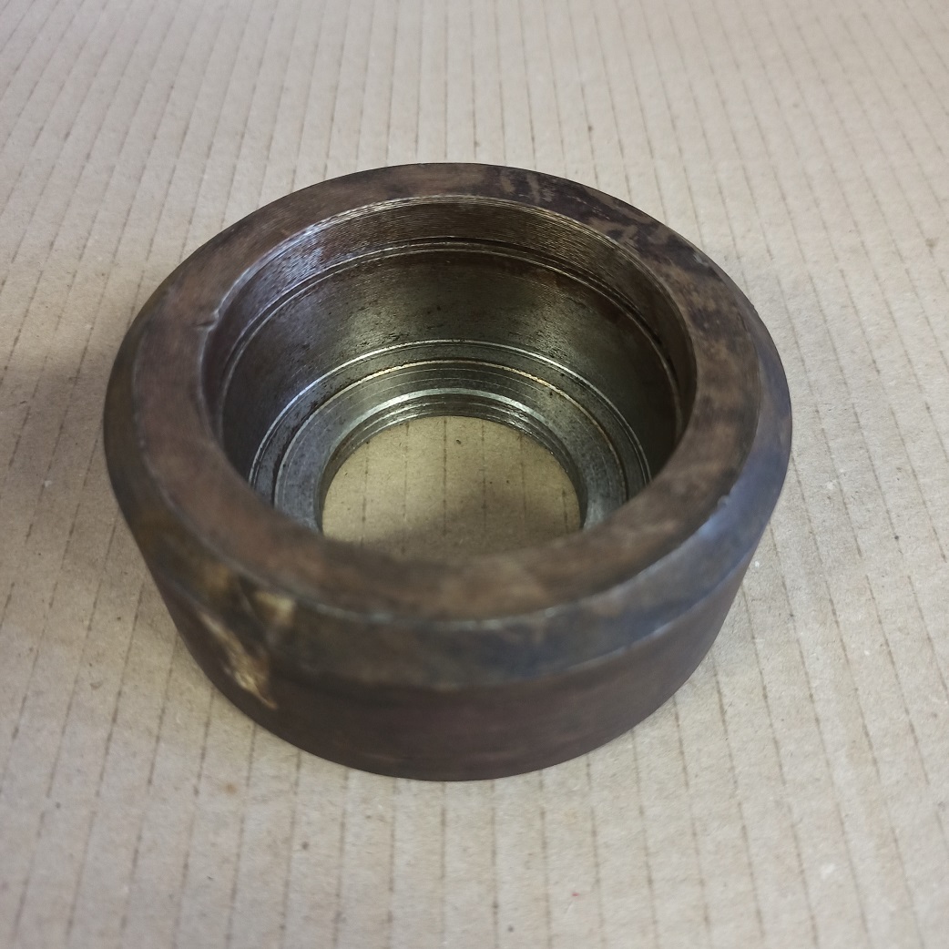 Těleso kladky se závitem 90x62x38 mm, průměr závitu 41 mm