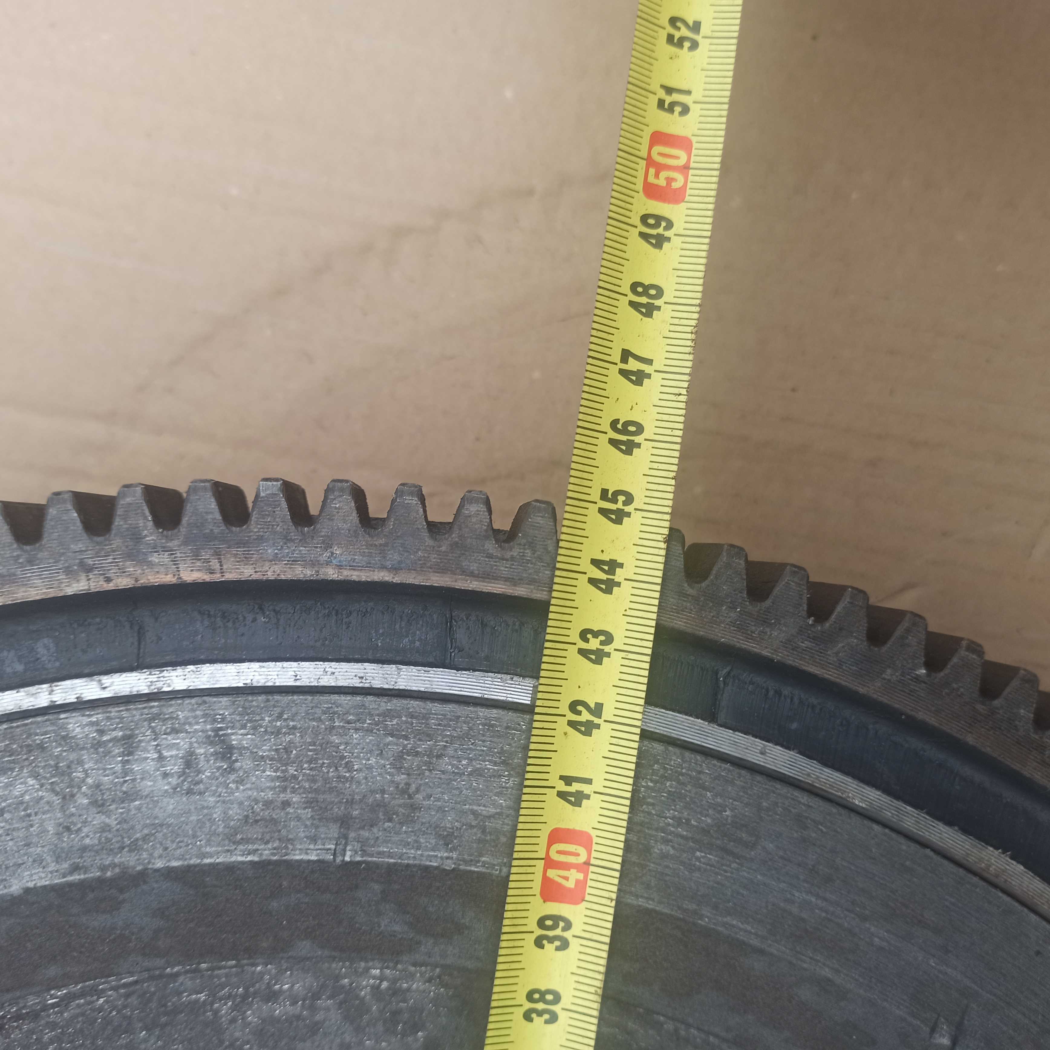 Setrvačník s věncem úplný T924/A53