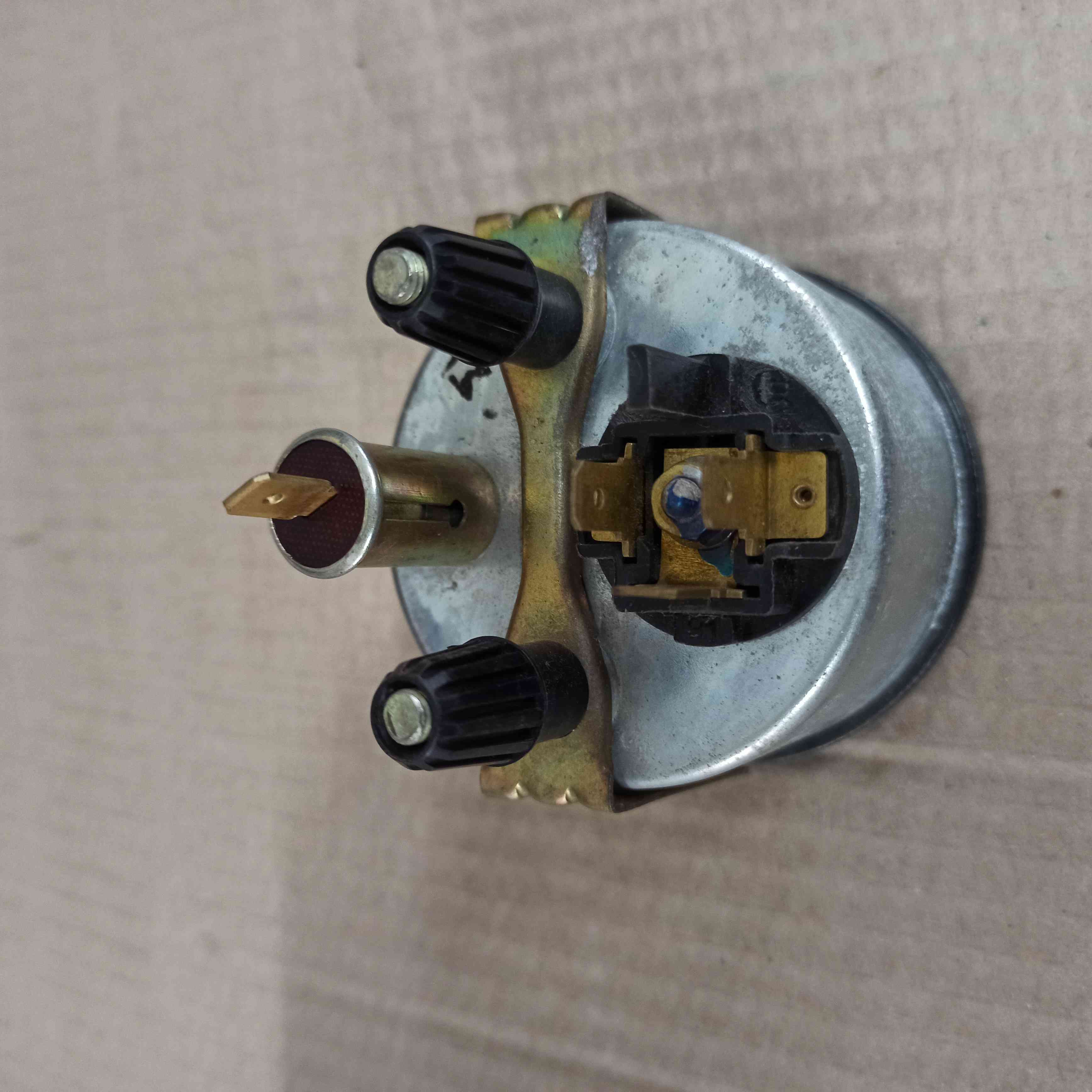 Palivoměr D60 / 24V - 38005542002