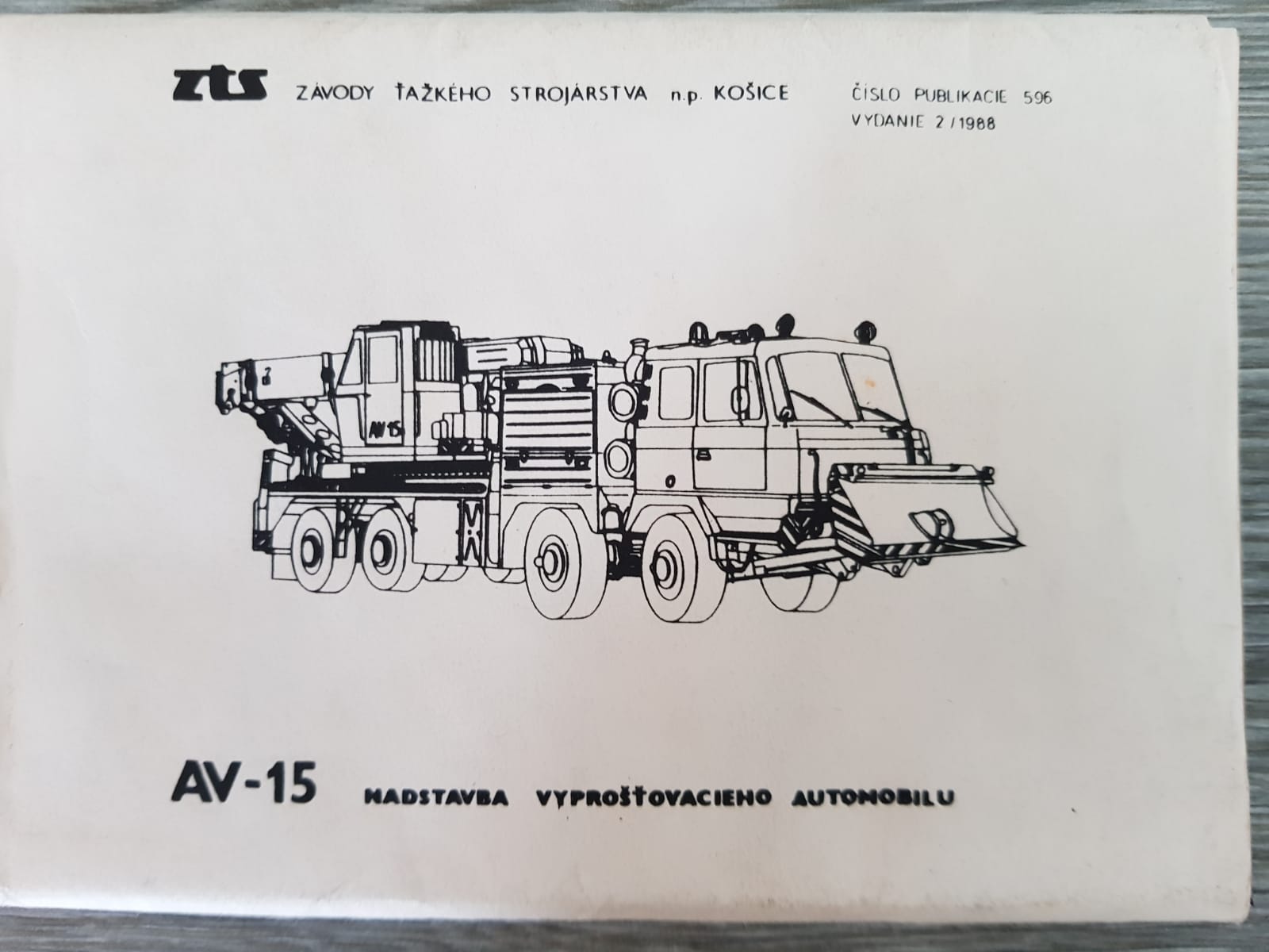 Katalog AV-15 T815 8x8