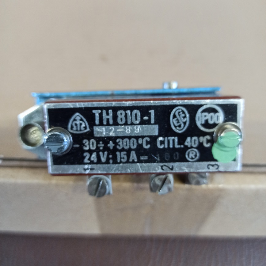 Termostat naftového topení TH 810.1 - Karosa Š11