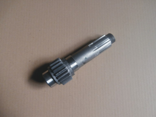 Kolo ozubené s hřídelí delší 220 mm - 20 zubů