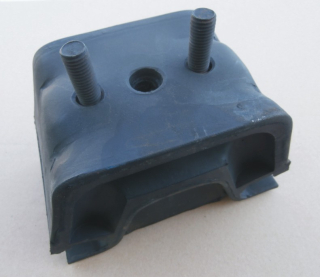 Silentblok motoru T813, T815