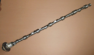 Hřídel vačková T813 s pouzdrem " E "