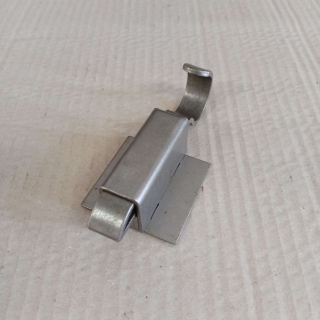 Zámek víka výhledového otvoru PV3S, T148