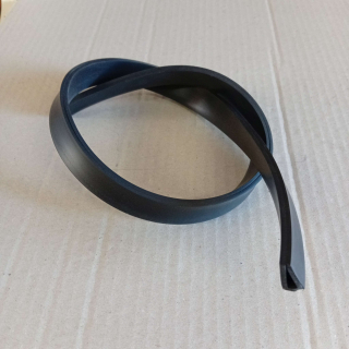 Těsnění pod sklo dveří PV3S - délka 650mm