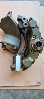 Třmen brzdy P na T810 demontovano