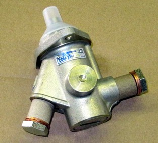 Čerpadlo podávací CD6A-2281 - T148, T815 - orig.