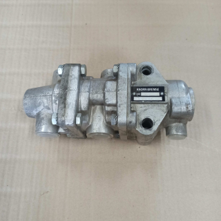 Brzdič pedálový Karosa 700-900 / 226003