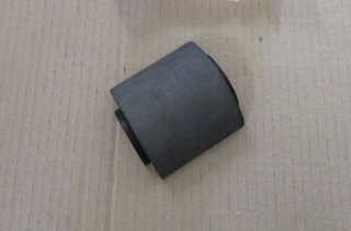 Pouzdro stabilizátoru Iveco - 75x45x80mm