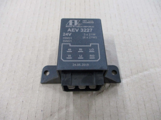Přerušovač směrových světel AEV 3227