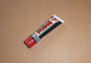 Silikonový tmel 40ml / 350°C červený